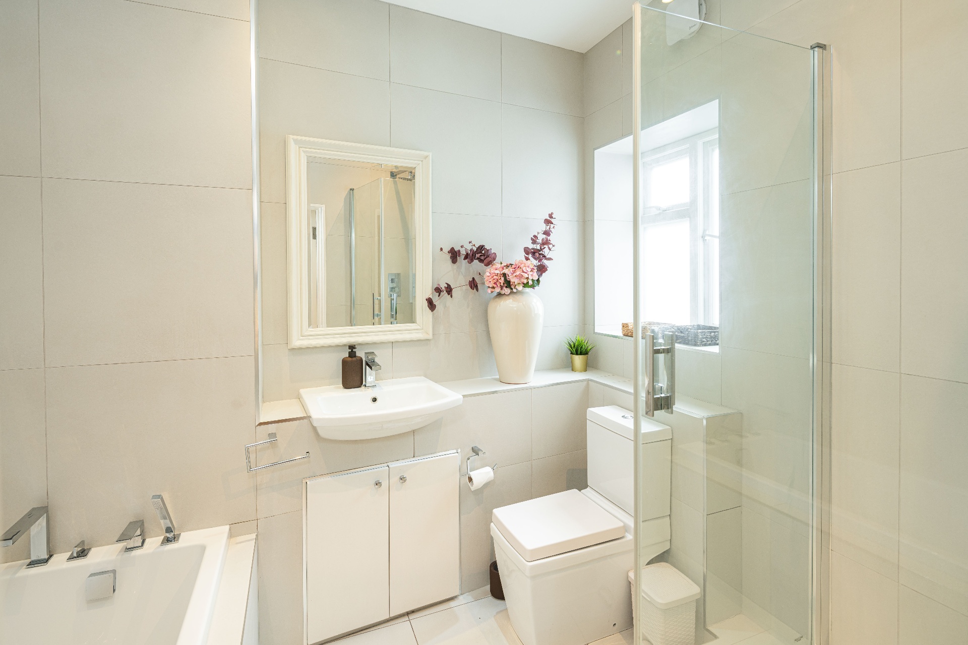 Kensington  staging detail 9