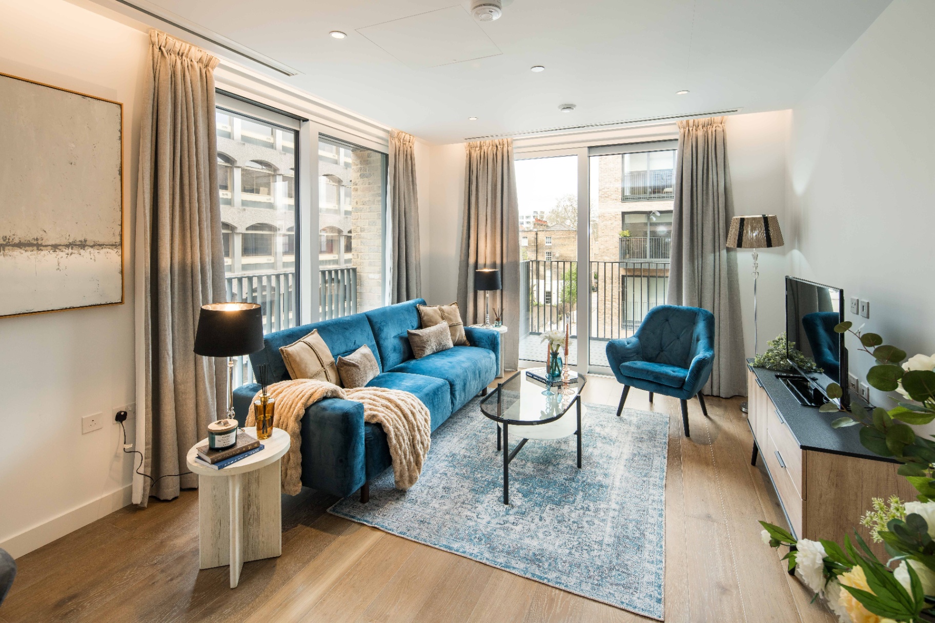 Covent Garden Flat staging detail 1