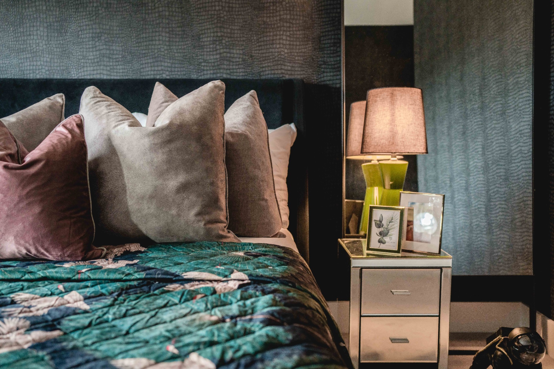 Modern vibe apartment staging detail 4